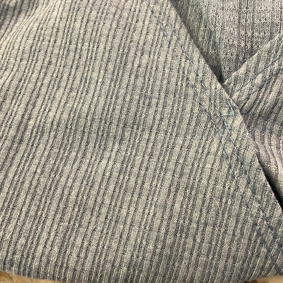 Love Wins Blue sz XS Top Deep V- Neck NWT Sleeveless Ribbed Knot Detail Modest - Picture 13 of 14